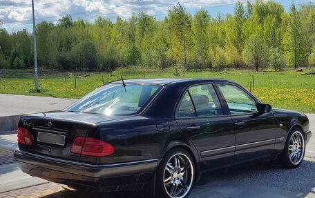 Mercedes-Benz E-Класс, 1998 год, 630 000 рублей, 6 фотография