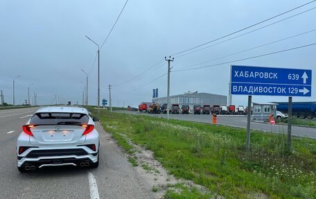 Toyota C-HR I рестайлинг, 2022 год, 2 900 000 рублей, 9 фотография
