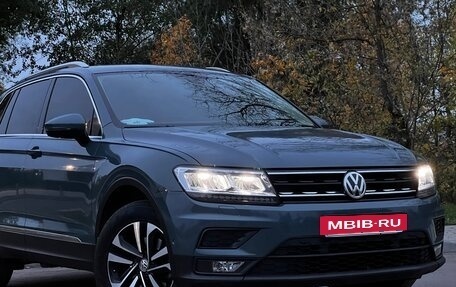 Volkswagen Tiguan II, 2019 год, 2 150 000 рублей, 2 фотография