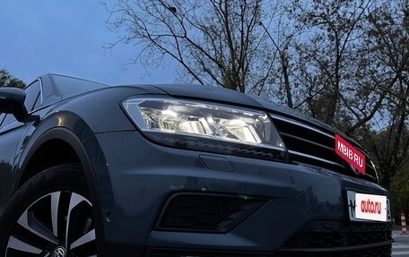 Volkswagen Tiguan II, 2019 год, 2 150 000 рублей, 3 фотография