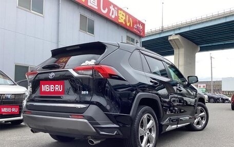 Toyota RAV4, 2022 год, 3 200 000 рублей, 4 фотография
