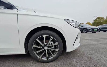 Geely Emgrand, 2022 год, 1 010 000 рублей, 2 фотография