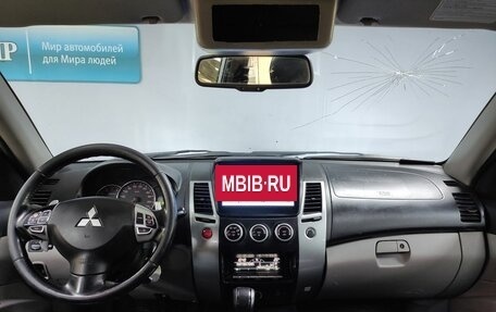 Mitsubishi Pajero Sport II рестайлинг, 2014 год, 1 713 000 рублей, 12 фотография