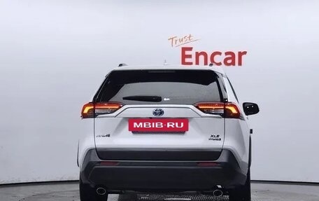 Toyota RAV4, 2022 год, 2 433 000 рублей, 4 фотография