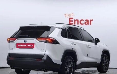 Toyota RAV4, 2022 год, 2 433 000 рублей, 2 фотография