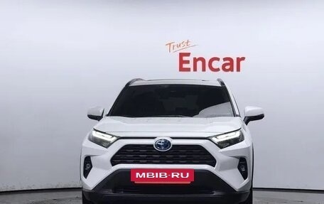 Toyota RAV4, 2022 год, 2 433 000 рублей, 3 фотография