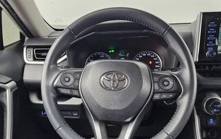 Toyota RAV4, 2022 год, 2 433 000 рублей, 9 фотография