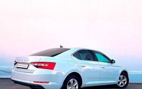 Skoda Superb III рестайлинг, 2021 год, 3 197 600 рублей, 2 фотография