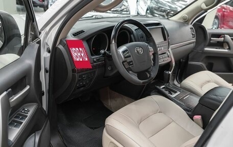 Toyota Land Cruiser 200, 2008 год, 2 199 000 рублей, 6 фотография