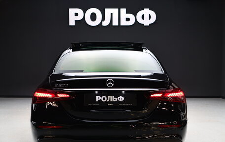 Mercedes-Benz E-Класс, 2021 год, 5 500 000 рублей, 4 фотография