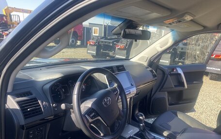 Toyota Land Cruiser Prado 150 рестайлинг 2, 2022 год, 5 200 000 рублей, 3 фотография