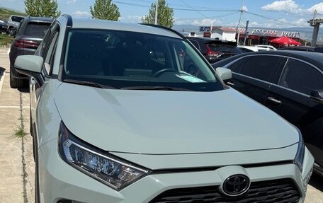 Toyota RAV4, 2021 год, 2 599 000 рублей, 2 фотография