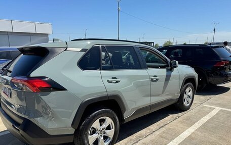 Toyota RAV4, 2021 год, 2 599 000 рублей, 3 фотография