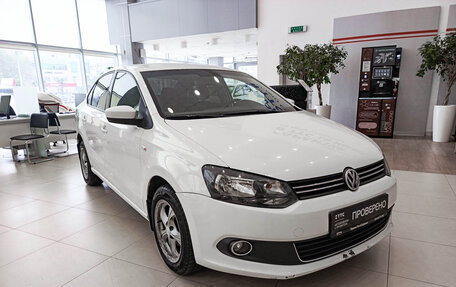 Volkswagen Polo VI (EU Market), 2012 год, 697 000 рублей, 3 фотография