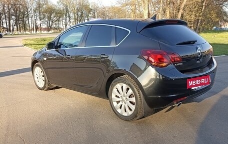 Opel Astra J, 2011 год, 850 000 рублей, 5 фотография