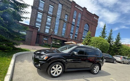 Mitsubishi Outlander III рестайлинг 3, 2010 год, 1 300 000 рублей, 1 фотография