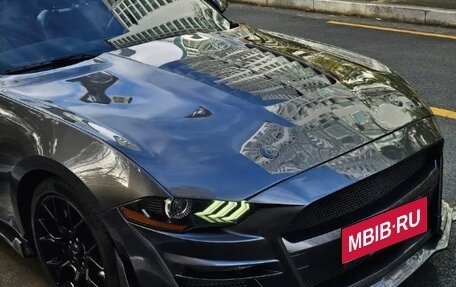 Ford Mustang VI рестайлинг, 2020 год, 2 200 000 рублей, 4 фотография