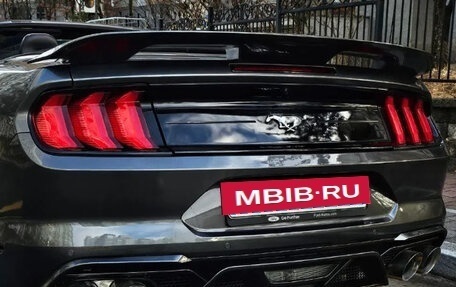 Ford Mustang VI рестайлинг, 2020 год, 2 200 000 рублей, 6 фотография