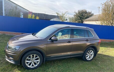 Volkswagen Tiguan II, 2017 год, 2 800 000 рублей, 3 фотография
