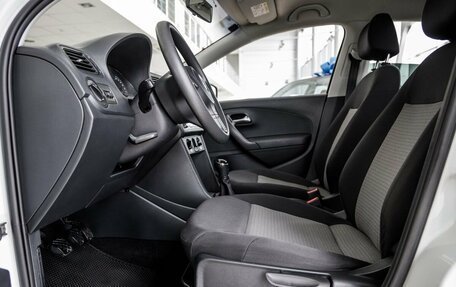 Volkswagen Polo VI (EU Market), 2015 год, 838 000 рублей, 16 фотография