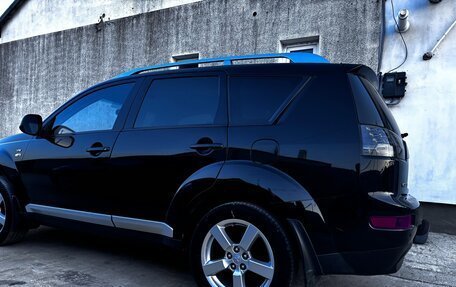 Mitsubishi Outlander III рестайлинг 3, 2007 год, 1 200 000 рублей, 2 фотография