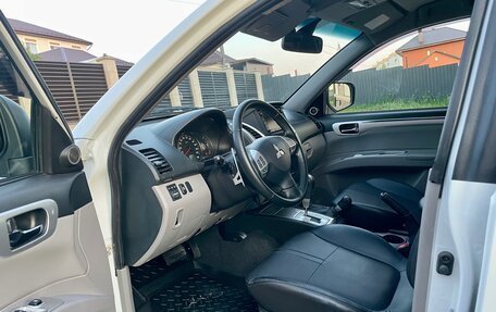 Mitsubishi Pajero Sport II рестайлинг, 2013 год, 2 000 000 рублей, 9 фотография