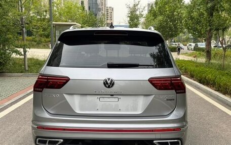 Volkswagen Tiguan II, 2022 год, 2 550 000 рублей, 5 фотография
