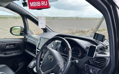 Toyota Esquire I, 2017 год, 1 720 000 рублей, 6 фотография