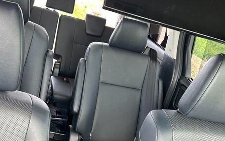 Toyota Esquire I, 2017 год, 1 720 000 рублей, 8 фотография