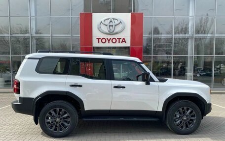 Toyota Land Cruiser Prado, 2024 год, 11 550 000 рублей, 3 фотография