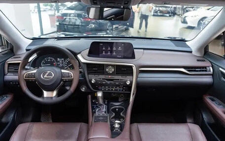 Lexus RX IV рестайлинг, 2022 год, 4 970 000 рублей, 8 фотография