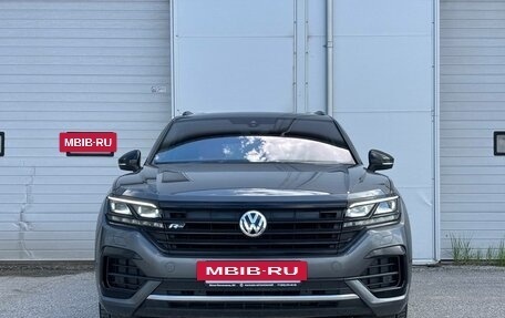 Volkswagen Touareg III, 2019 год, 4 300 000 рублей, 2 фотография