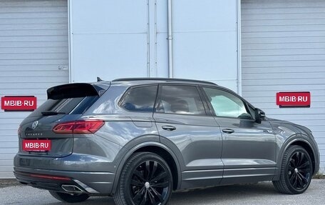 Volkswagen Touareg III, 2019 год, 4 300 000 рублей, 6 фотография