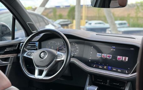 Volkswagen Touareg III, 2019 год, 4 300 000 рублей, 12 фотография