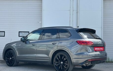 Volkswagen Touareg III, 2019 год, 4 300 000 рублей, 5 фотография