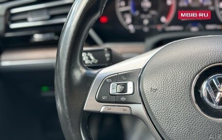 Volkswagen Touareg III, 2019 год, 4 300 000 рублей, 15 фотография
