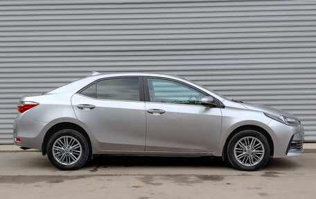 Toyota Corolla, 2018 год, 1 715 000 рублей, 4 фотография