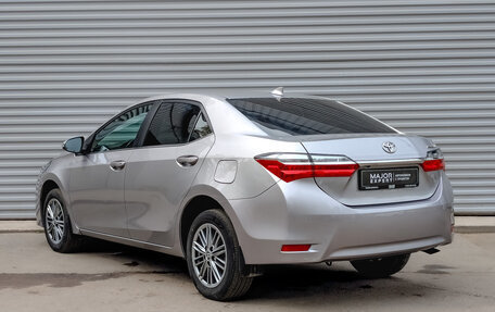 Toyota Corolla, 2018 год, 1 715 000 рублей, 7 фотография