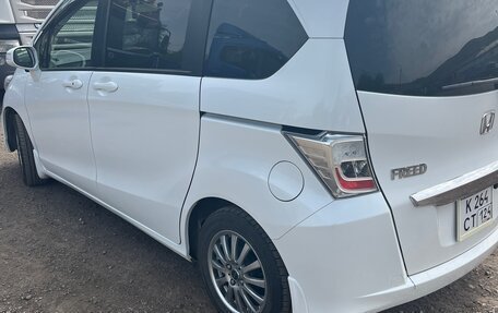 Honda Freed I, 2013 год, 1 289 000 рублей, 3 фотография