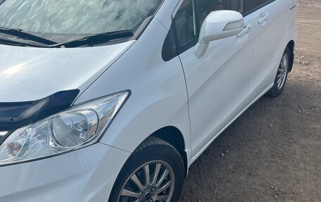 Honda Freed I, 2013 год, 1 289 000 рублей, 4 фотография