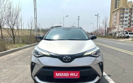 Toyota C-HR I рестайлинг, 2021 год, 1 800 000 рублей, 2 фотография