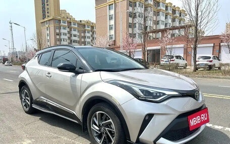 Toyota C-HR I рестайлинг, 2021 год, 1 800 000 рублей, 3 фотография