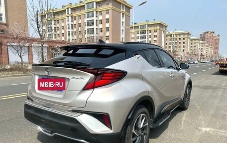 Toyota C-HR I рестайлинг, 2021 год, 1 800 000 рублей, 5 фотография
