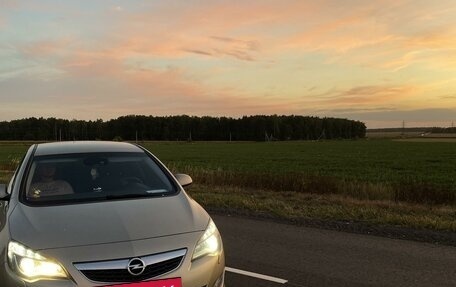 Opel Astra J, 2011 год, 600 000 рублей, 4 фотография
