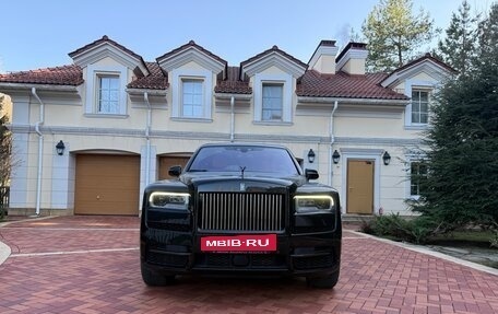 Rolls-Royce Cullinan, 2022 год, 39 500 000 рублей, 2 фотография