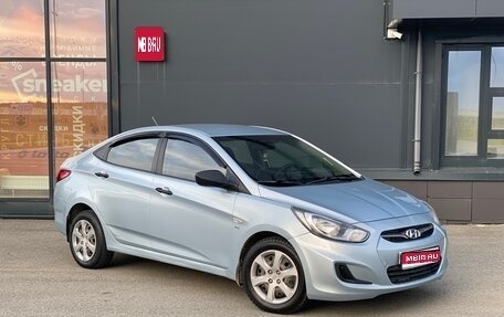Hyundai Solaris II рестайлинг, 2013 год, 599 000 рублей, 1 фотография