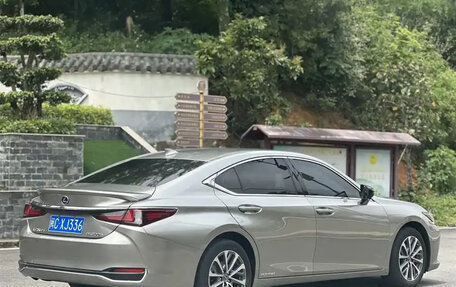 Lexus ES VII, 2021 год, 3 490 000 рублей, 4 фотография