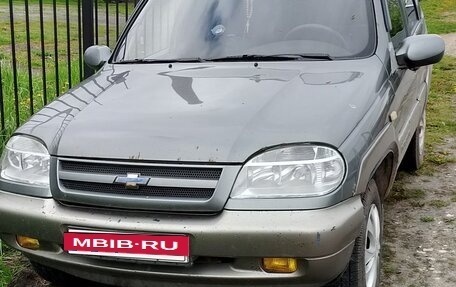 Chevrolet Niva I рестайлинг, 2004 год, 295 000 рублей, 2 фотография