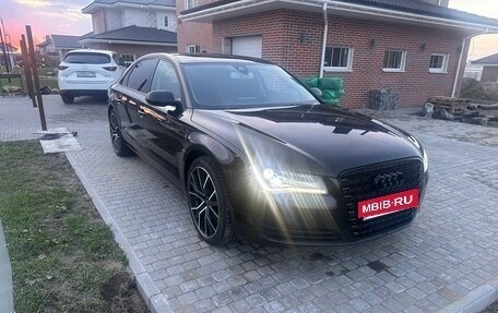 Audi A8, 2013 год, 1 780 000 рублей, 5 фотография