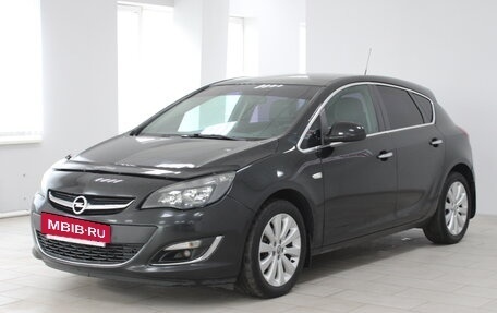 Opel Astra J, 2013 год, 829 900 рублей, 3 фотография